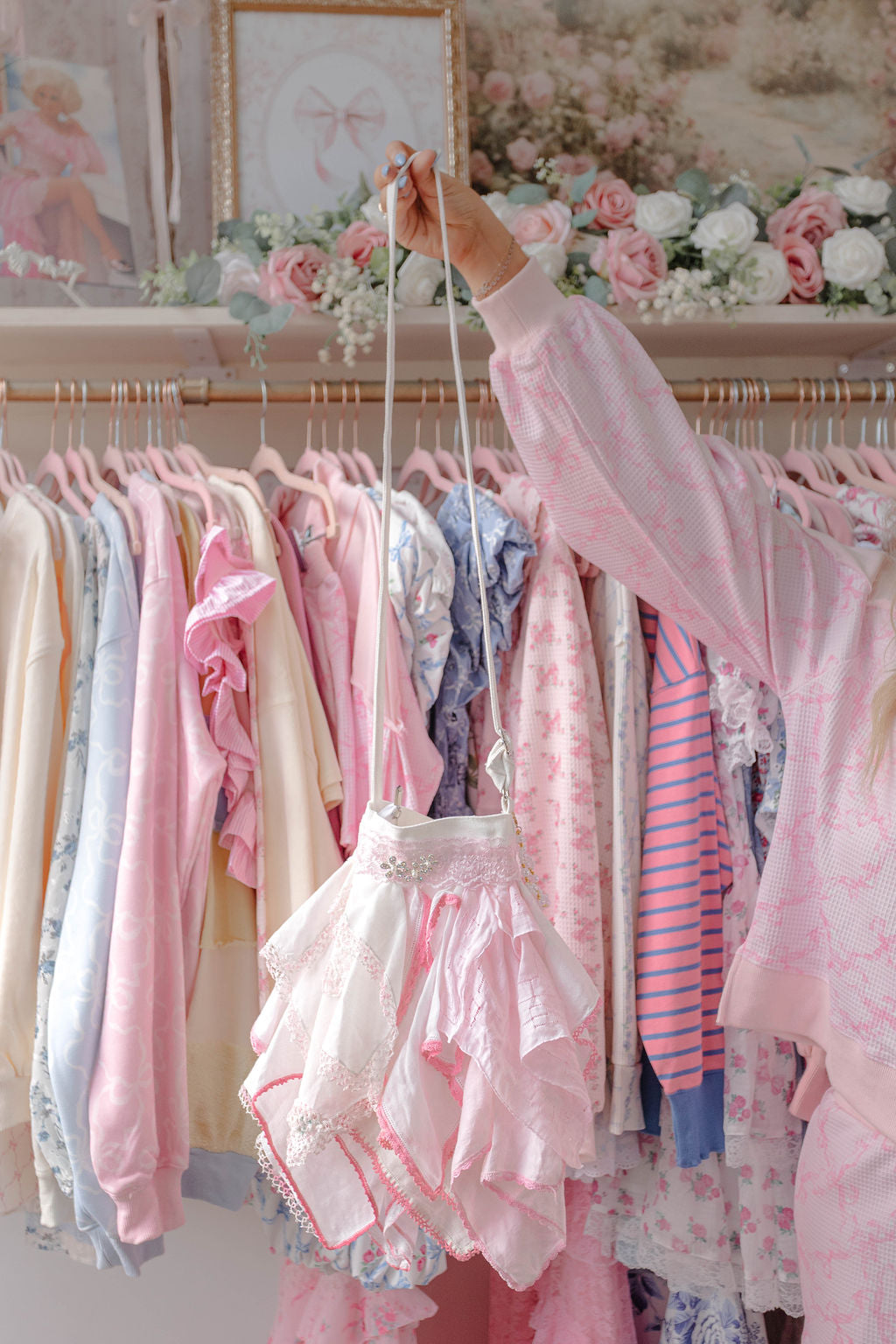 Crossbody Snagbag- White/Pink