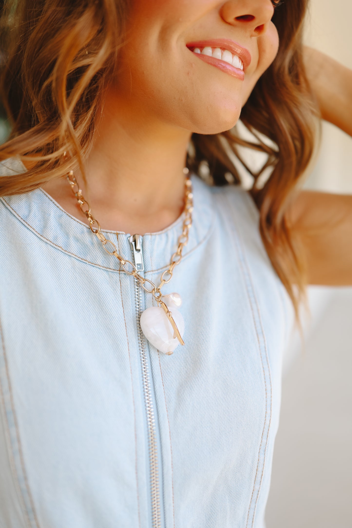 Ariel Marbled Heart Pendant Chain Necklace - White
