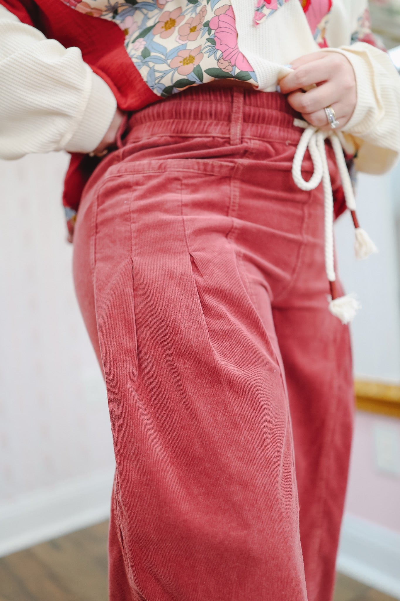 Danie Corduroy Pleated Barrel Pants - Burgundy