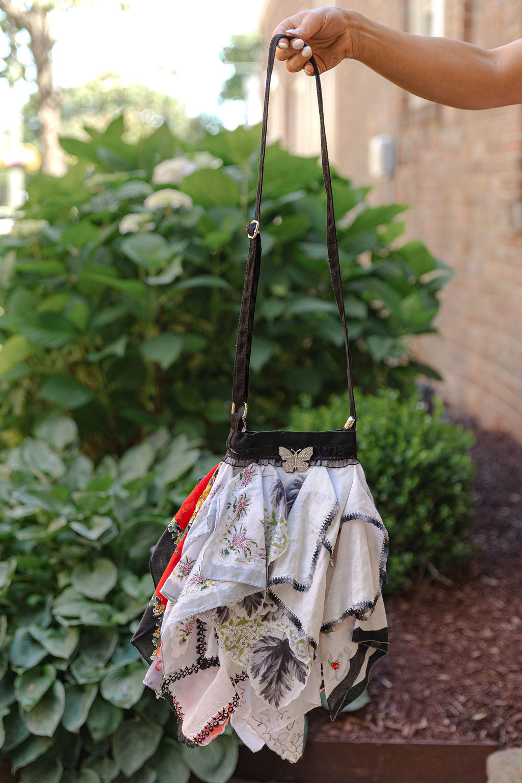 Crossbody Snagbag- Red Multi