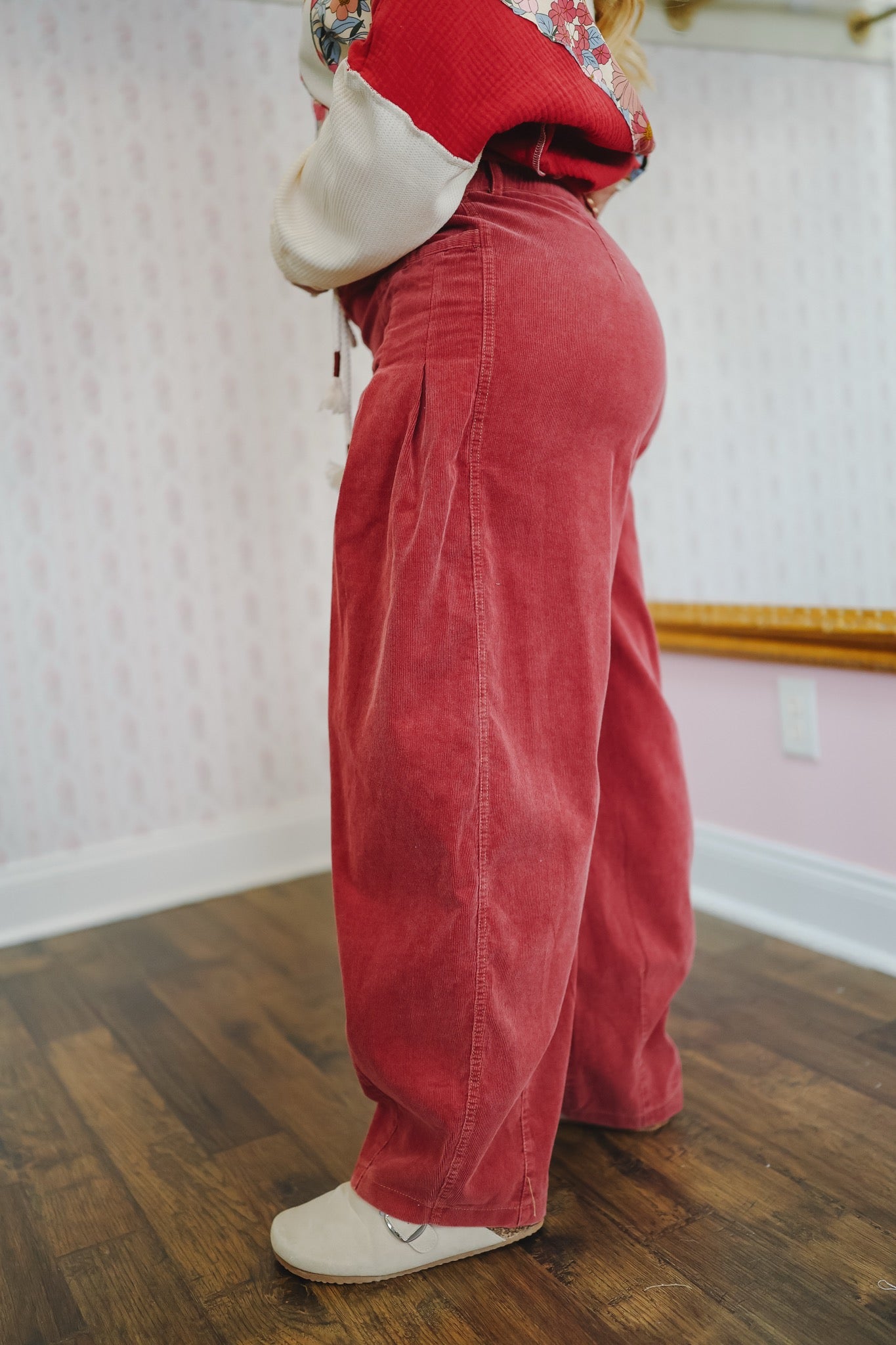 Danie Corduroy Pleated Barrel Pants - Burgundy