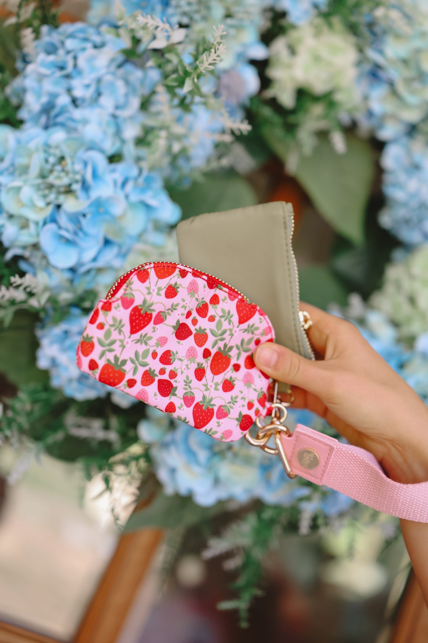 Strawberry Field Wristlet - Red