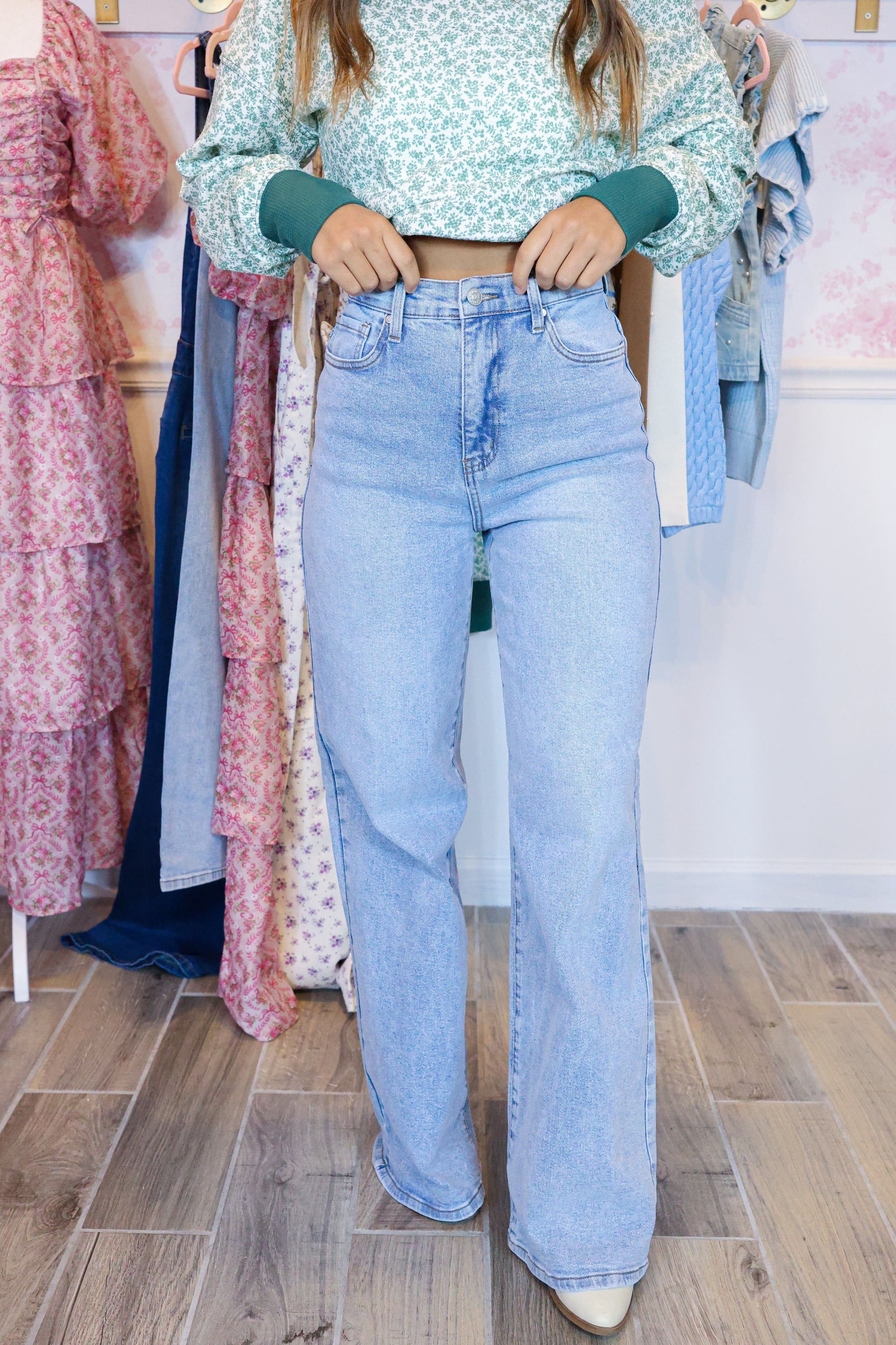 Step up your denim game with the Leila Wide Leg Jeans in Light Wash. High rise, ultra-flattering wide leg, and a vintage vibe you’ll love.