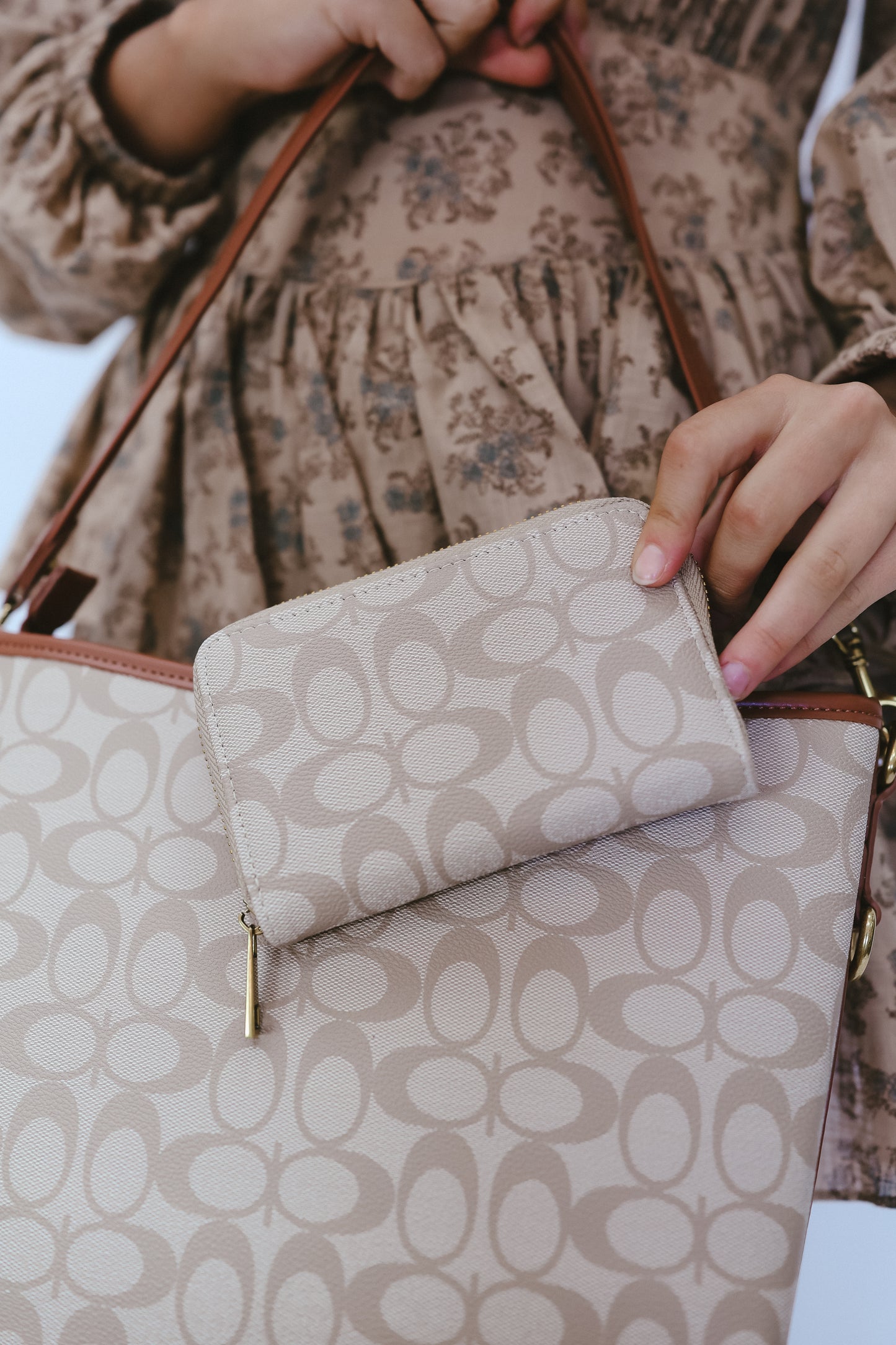 Vanessa Handbag & Wallet Set - Taupe/Brown