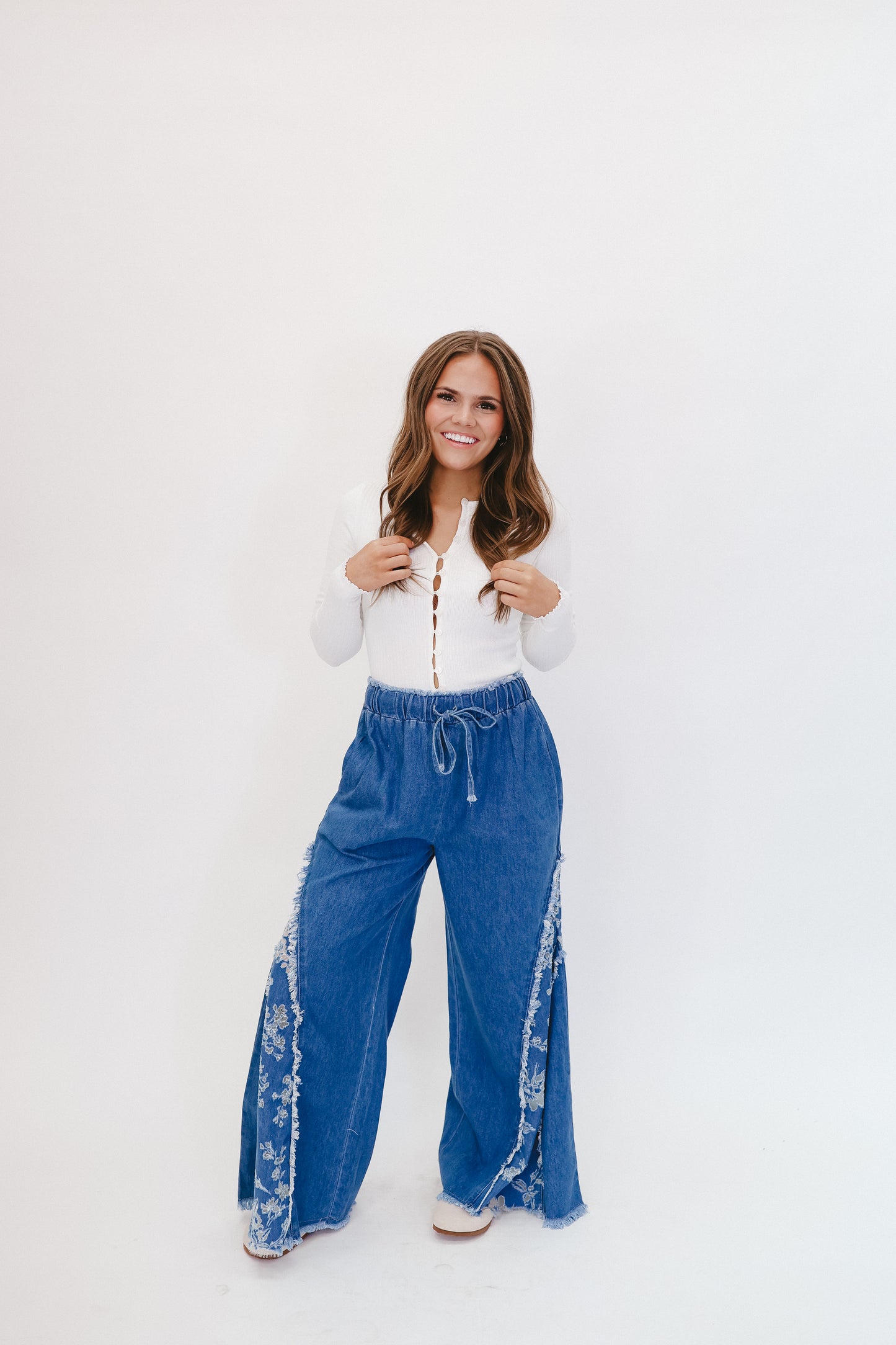 Brinley Floral Washed Denim - Medium Wash