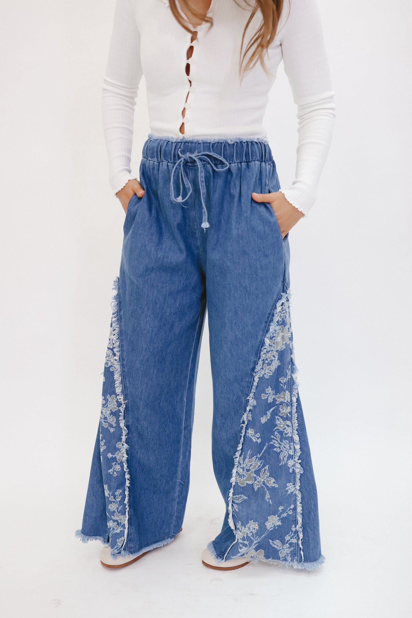 Brinley Floral Washed Denim - Medium Wash