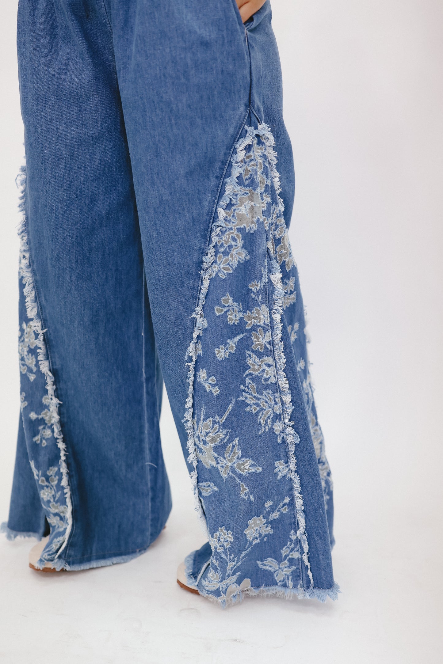 Brinley Floral Washed Denim - Medium Wash