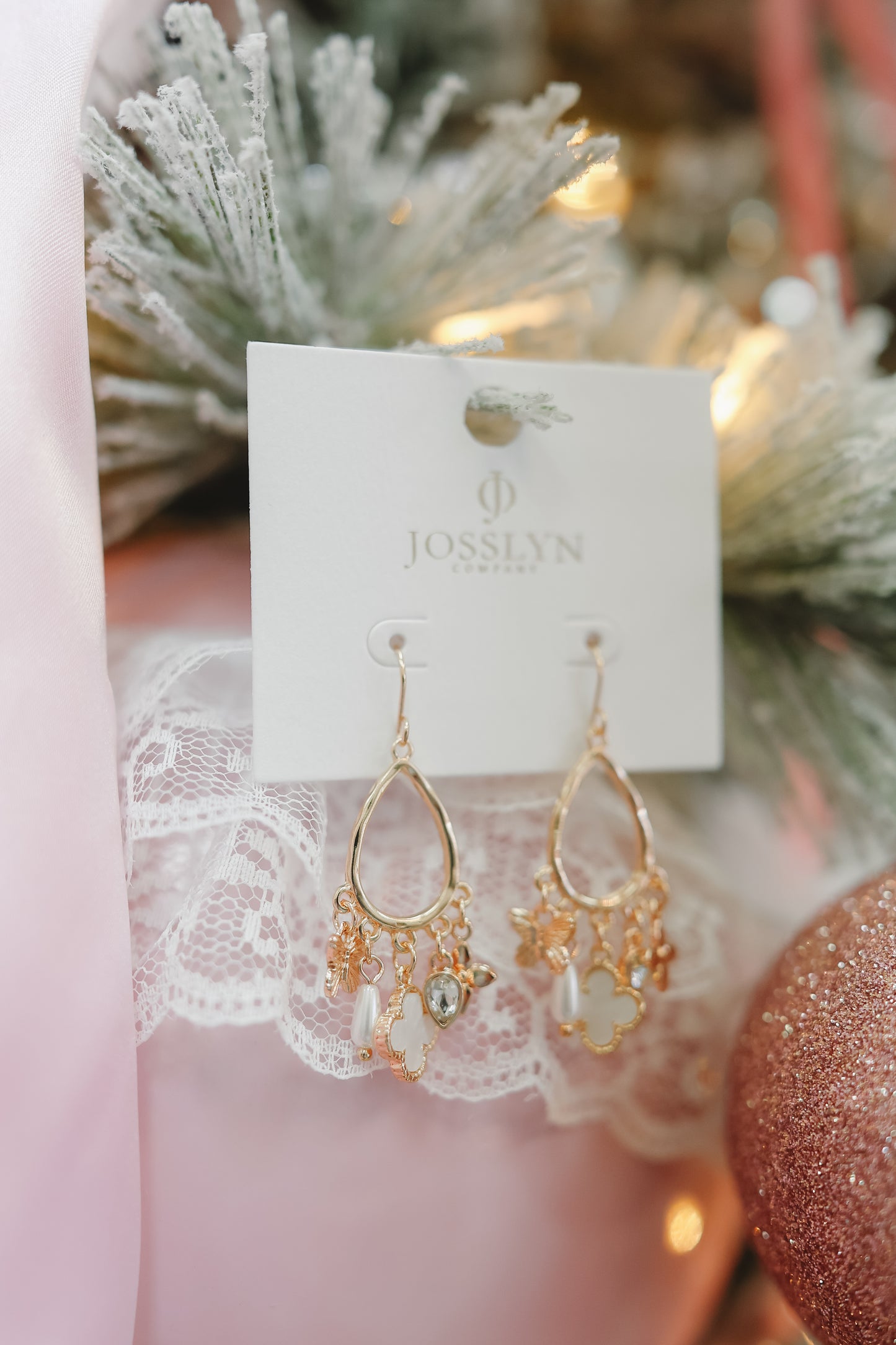 Cora Clover Teardrop Earrings - Gold