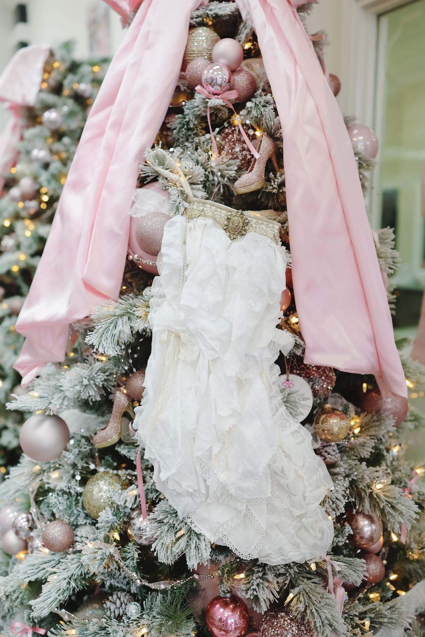 Large Stocking Snagbag- White Lace