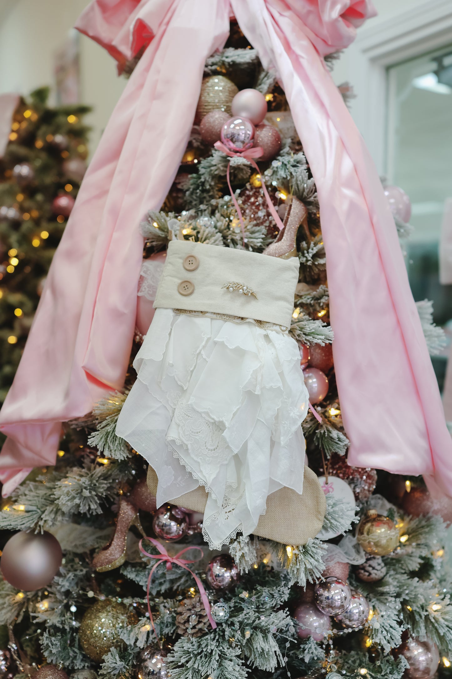 Small Stocking Snagbag- White Lace Button