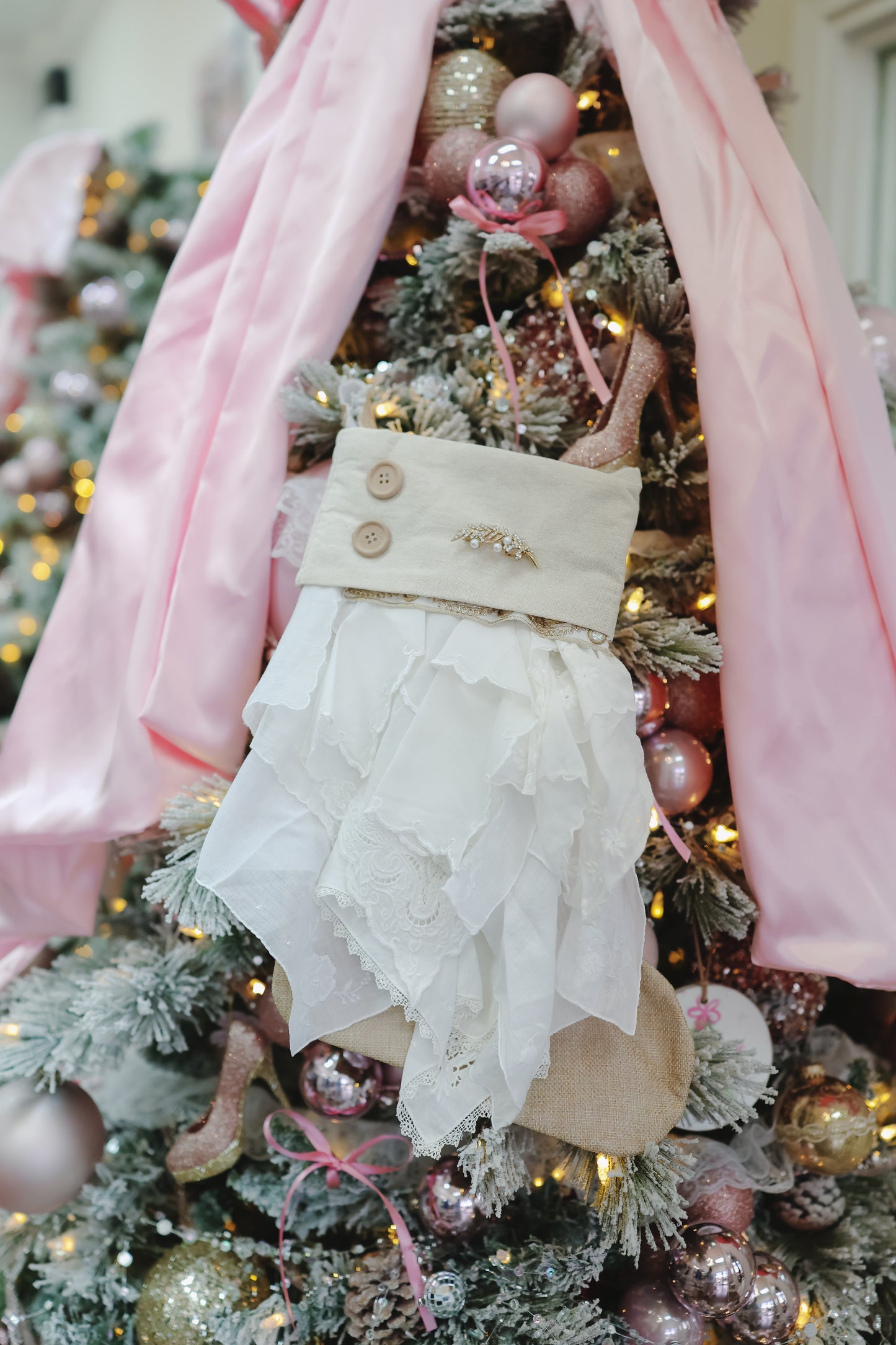 Small Stocking Snagbag- White Lace Button