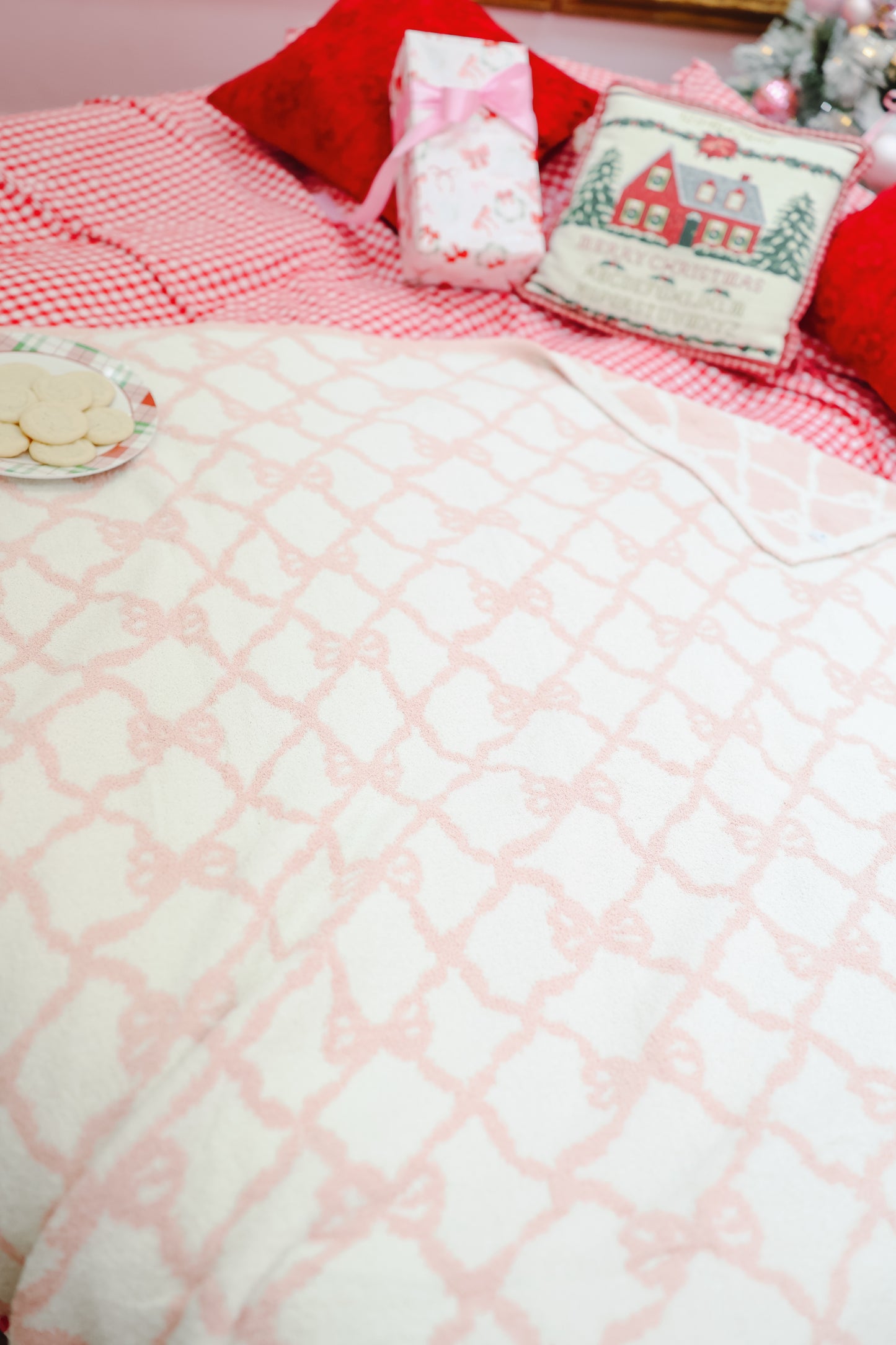 The Ricki Soft Throw Blanket - Light Pink