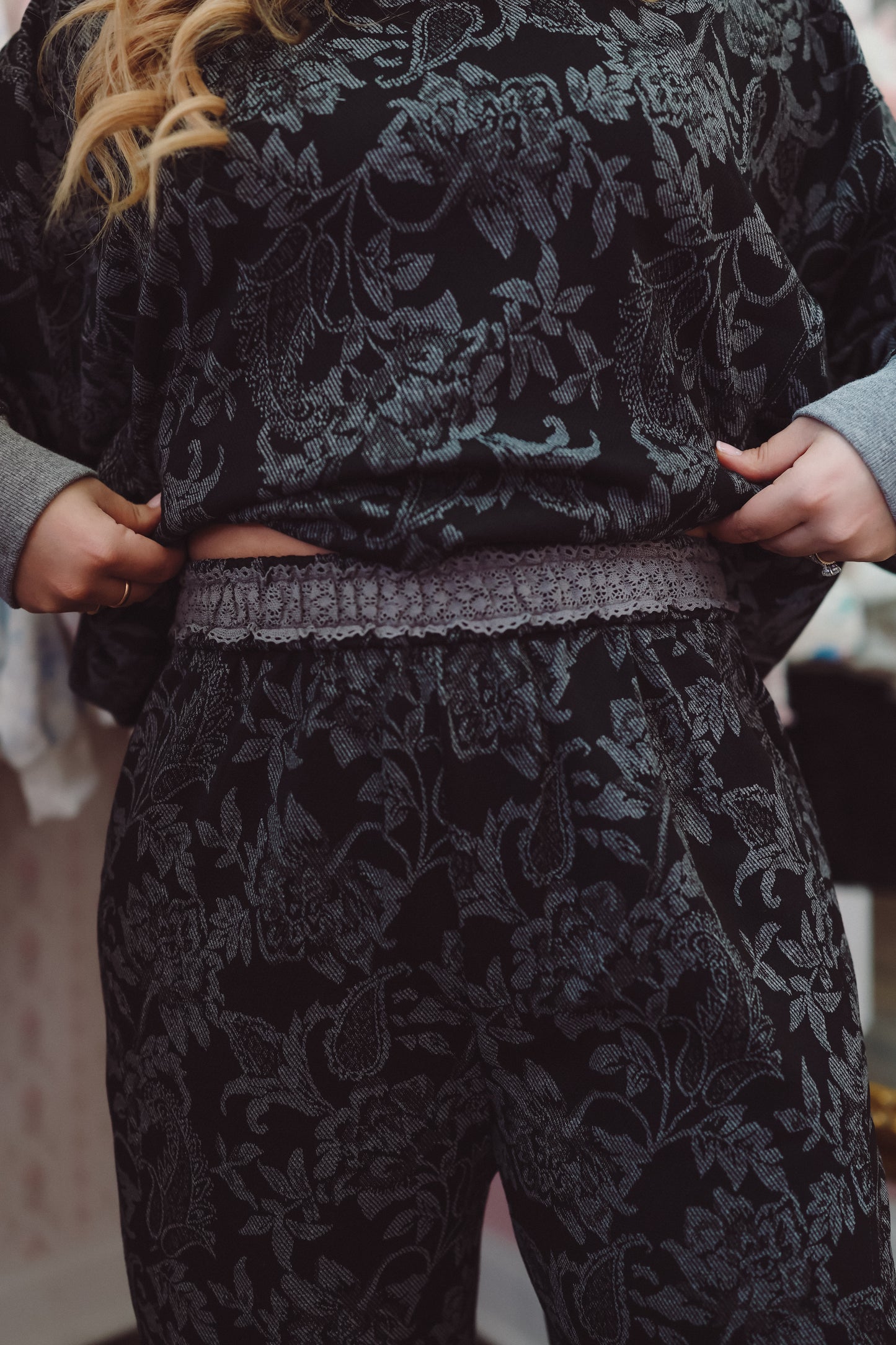 Annie Floral Lounge Pants - Black