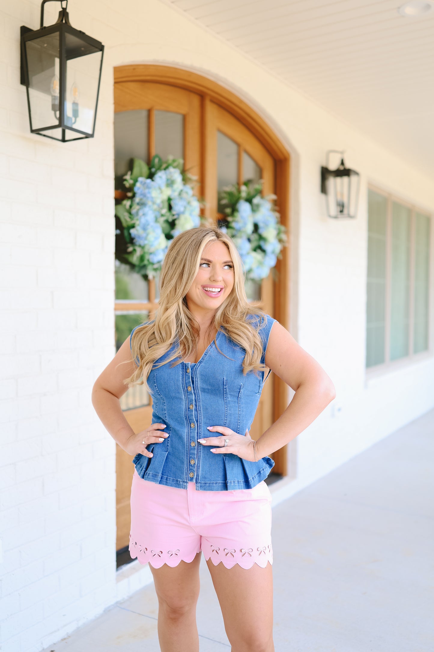 Carissa Scalloped Hem Bow Cutout Embroidered Shorts - Pink