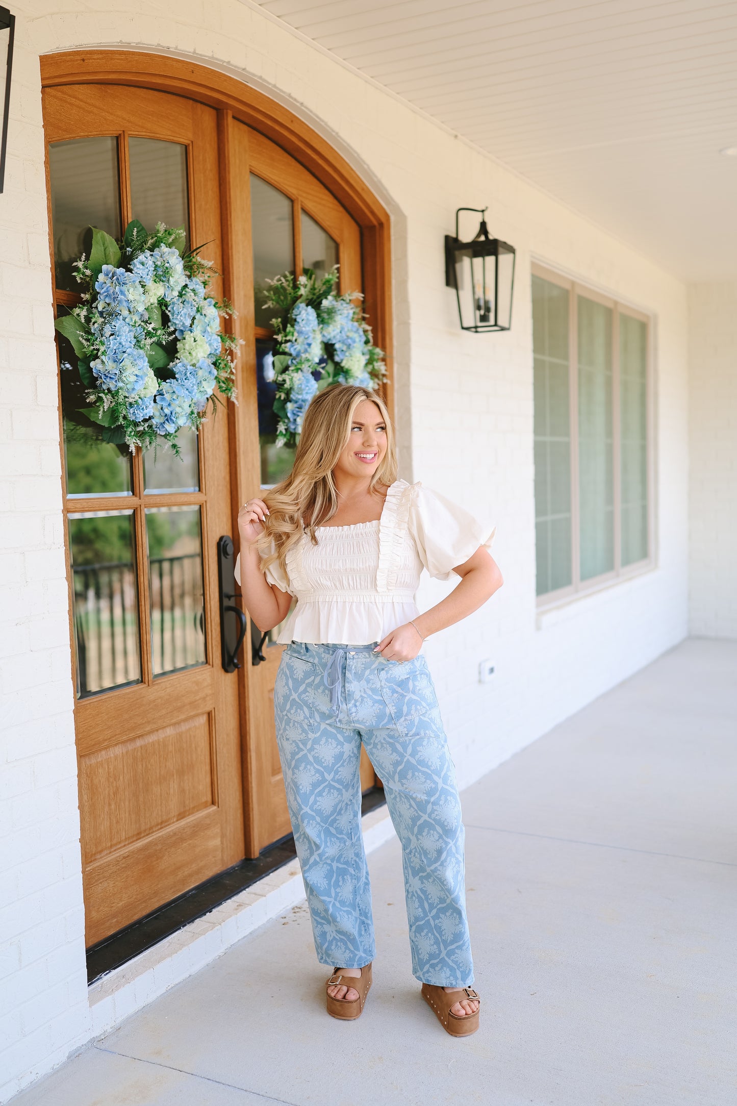 Paulene Coquette Barrel Jeans - Light Wash