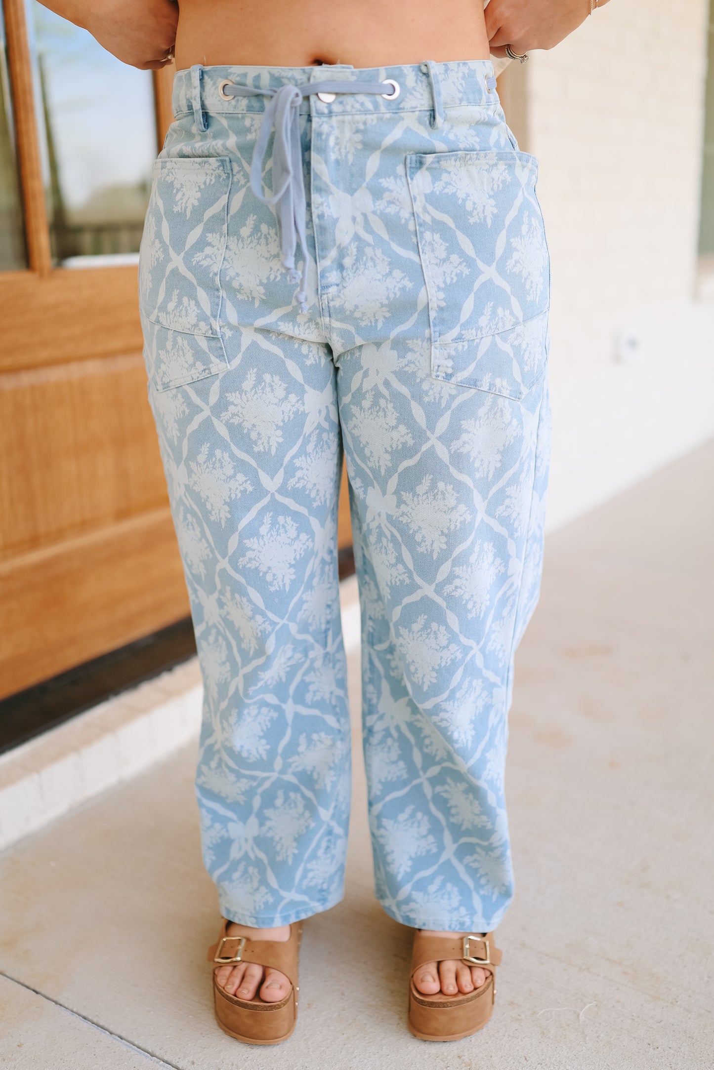 Paulene Coquette Barrel Jeans - Light Wash