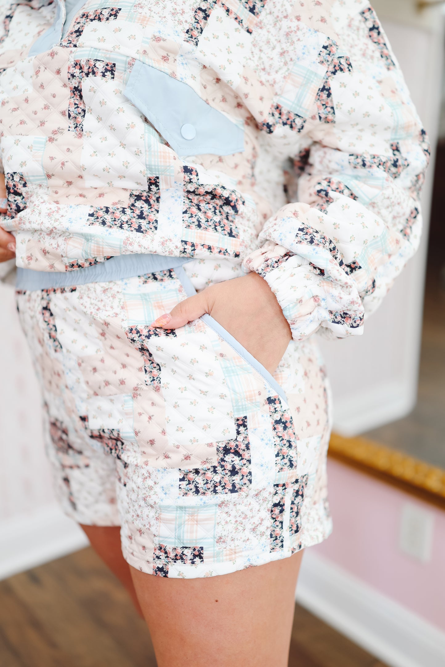 Alani Patchwork Quilted Pullover & Shorts Set - Taupe/Blue