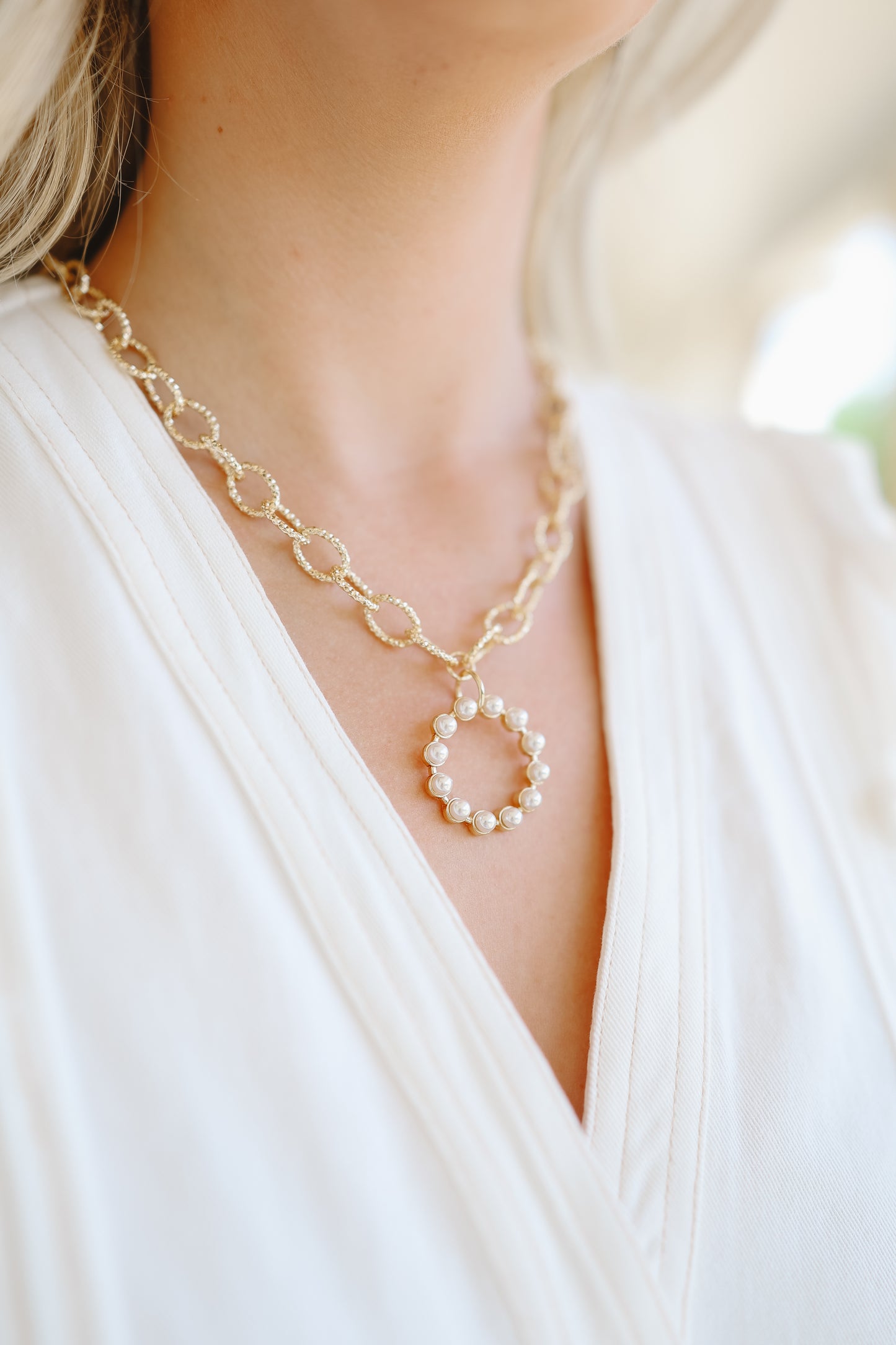 Kacey Pearl Round Pendant Necklace - Gold