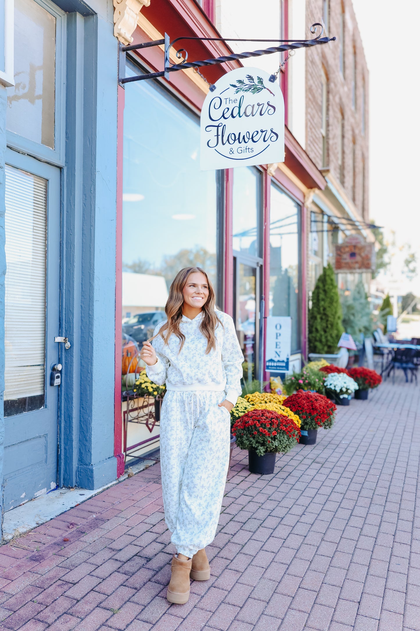 Jenna Floral Print Joggers - Ivory