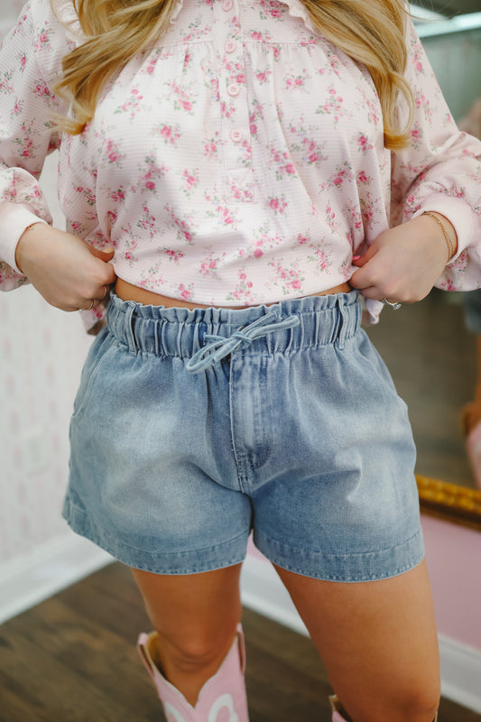 Dawn Denim Elastic Waist Shorts - Light Wash