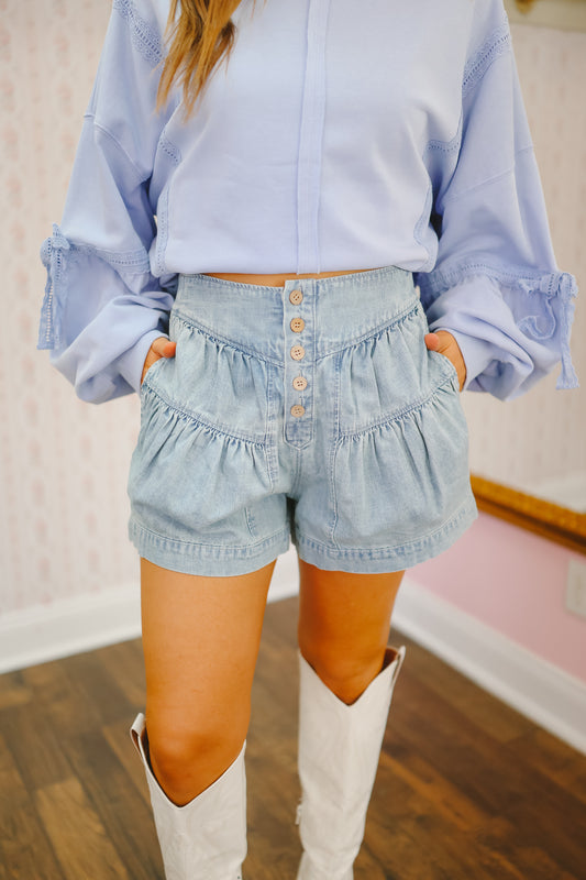 Shaylyn Pleated Denim Shorts - Light Wash